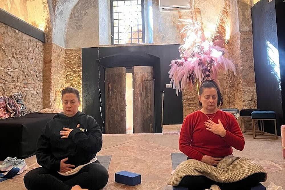 4 Day Deep Rest & Breath Retreat: Yin Yoga & Pranayama in Italy 2