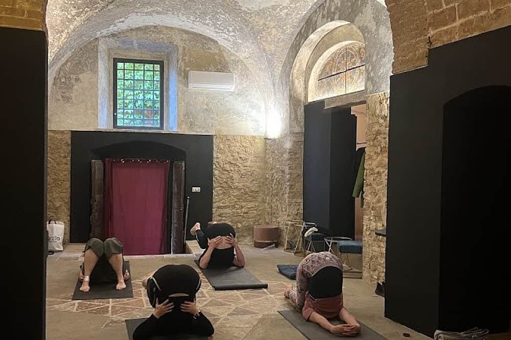 4 Day Deep Rest & Breath Retreat: Yin Yoga & Pranayama in Italy 5