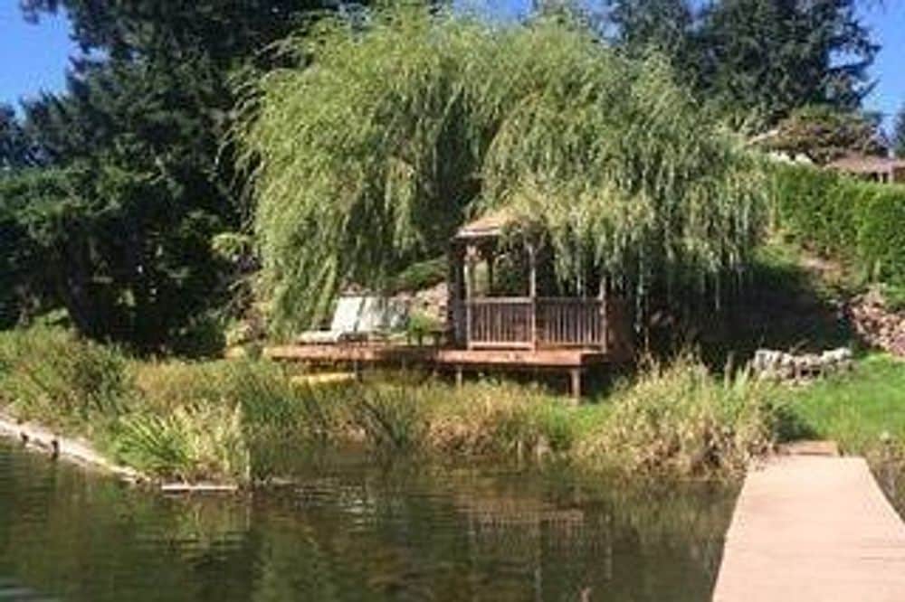 4 Day Cottage Lake B&B Silent Retreat, Washington US 6