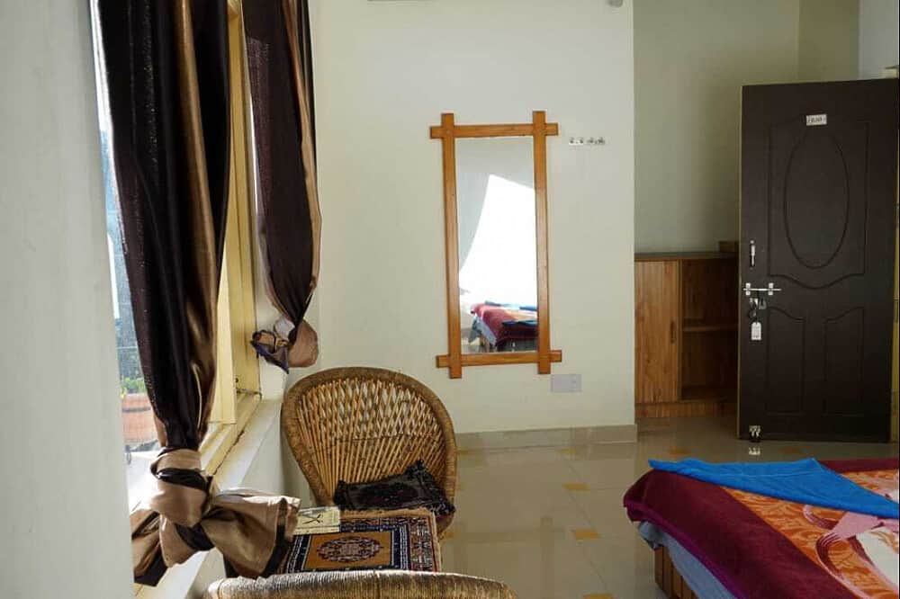 6 Day Mind & Body Detox: Yoga & Meditation Retreat in India 4