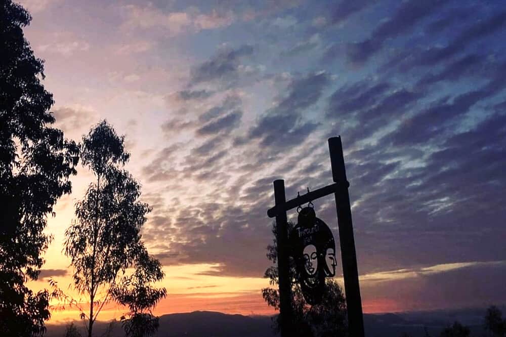 28 Day 200-Hour Multi-Style YTTC Los Andes, Ecuador 3