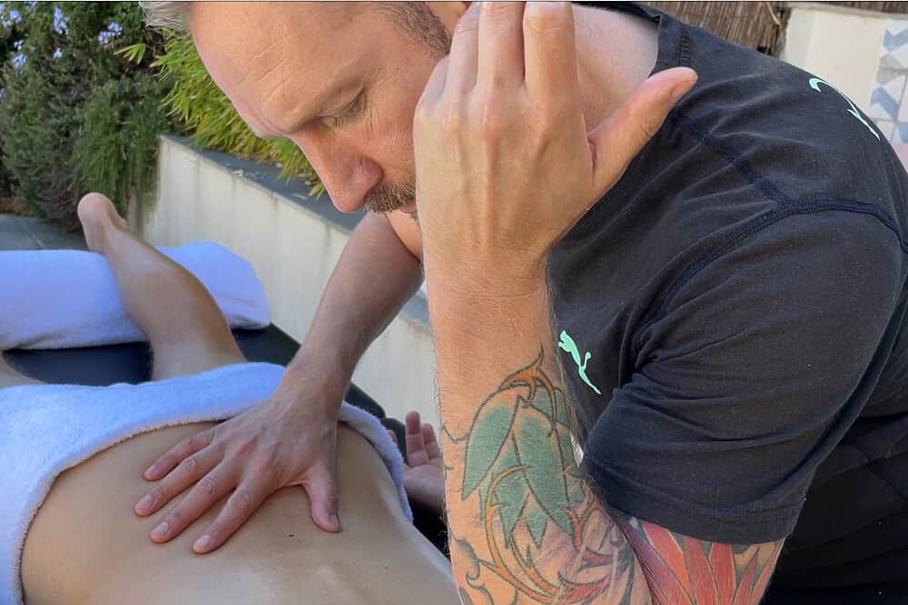 6 Day Gay Learn Massage Retreat - Cinq & Sept, South France 1