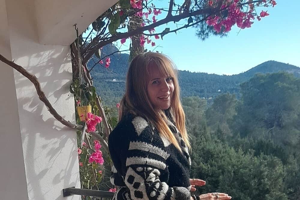 4 Day Oh My Gut! 1:1 Bespoke Yoga & Nutrition Retreat, Ibiza 1