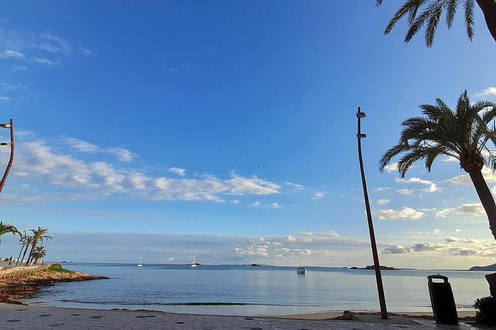 4 Day Oh My Gut! 1:1 Bespoke Yoga & Nutrition Retreat, Ibiza 5