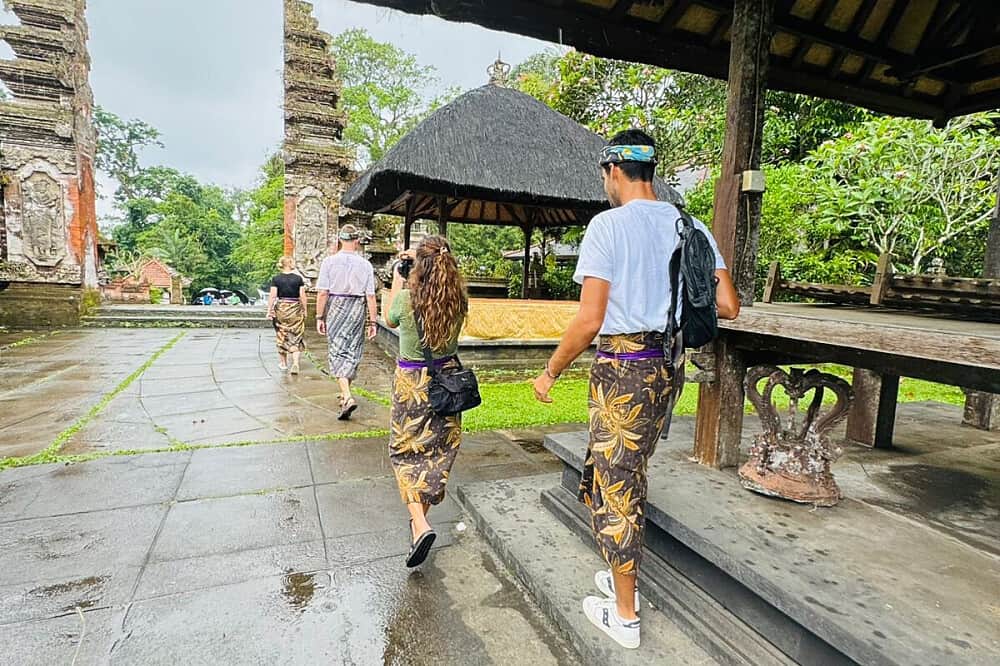 6 Day Yoga with Watukaru Hotspring Tour in Bali 1