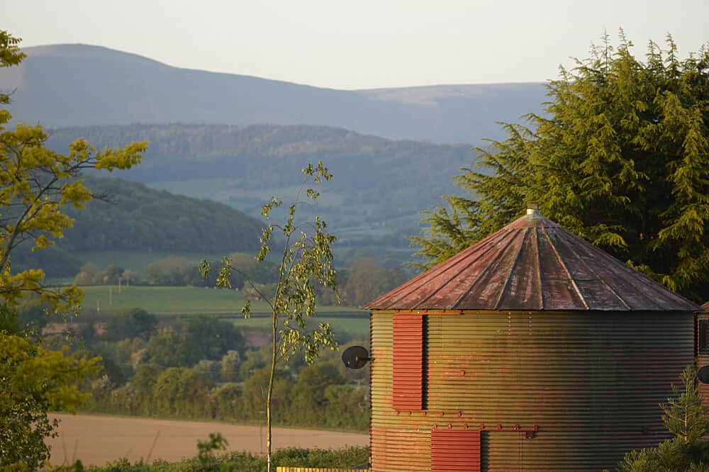5 Day Mid-Week Hiking & Yoga Retreat Brecon Beacons, Wales 5