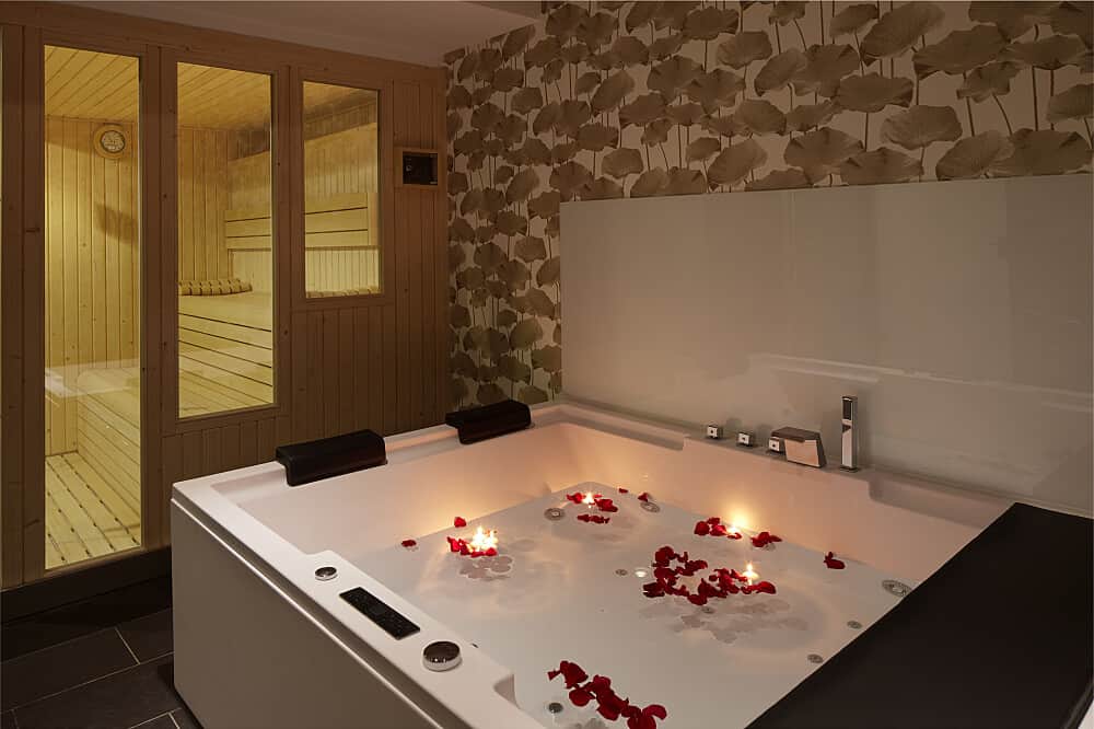 2 Day Coastal Thalasso & Wellness Retreat by the Ocean, Spain 3