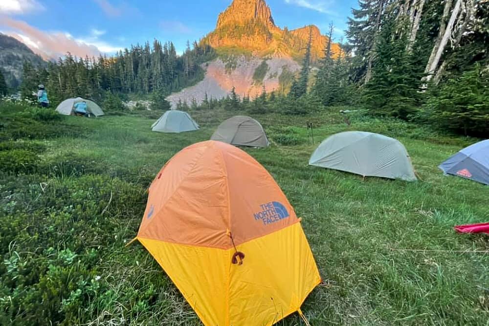 4 Day Sacred Yoga Backpacking Women's Pilgrimage, Washington, US 7