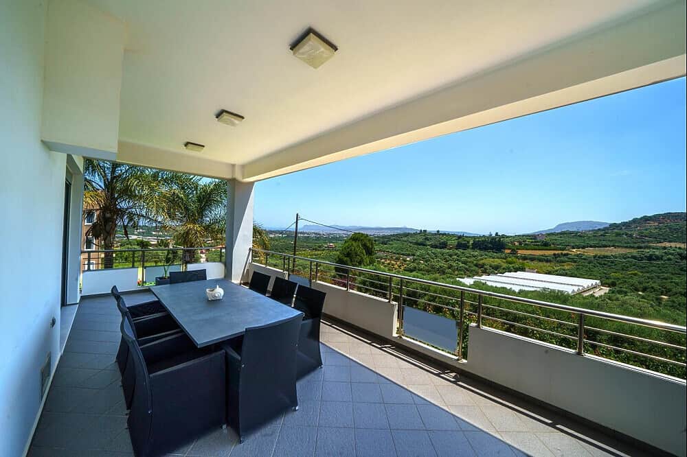 6 Day Men's Yoga & Fitness Retreat in Crete, Greece 8