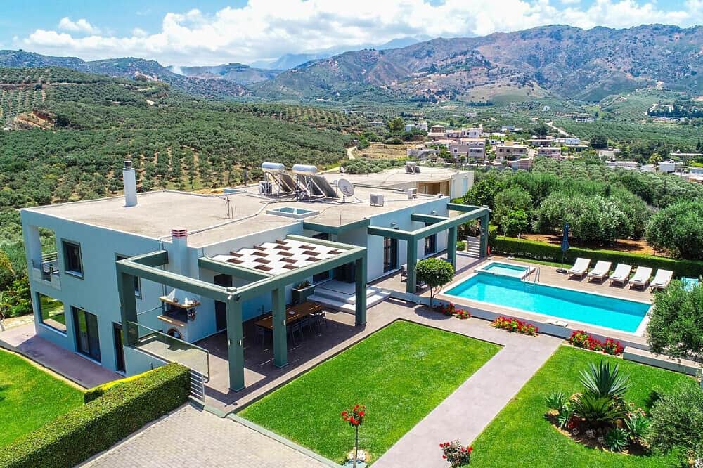 6 Day Men's Yoga & Fitness Retreat in Crete, Greece 5