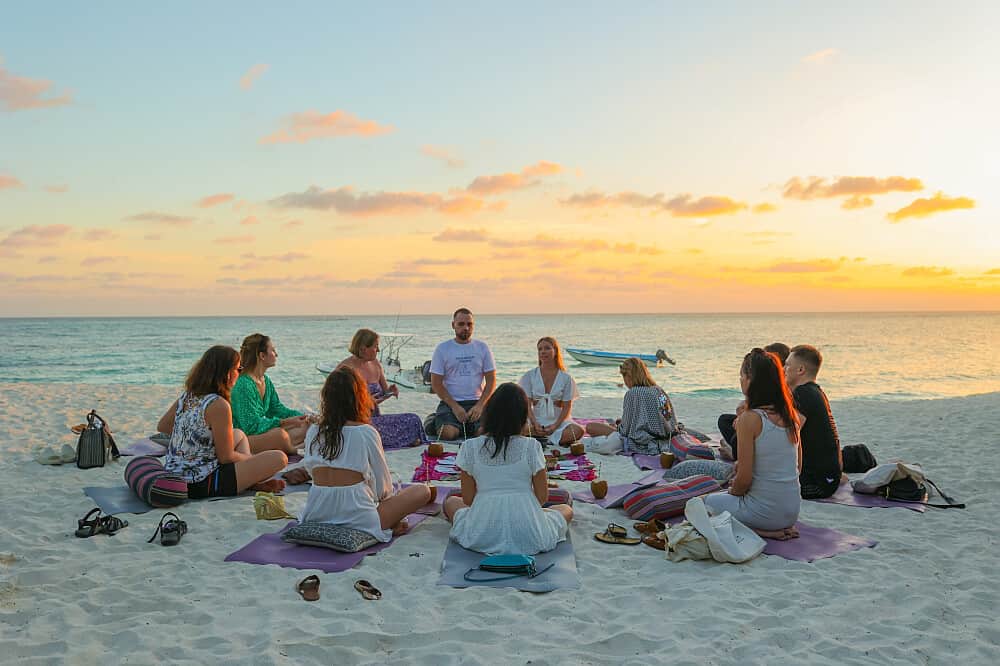 5 Day Yoga Retreat in Thoddoo, Maldives 3