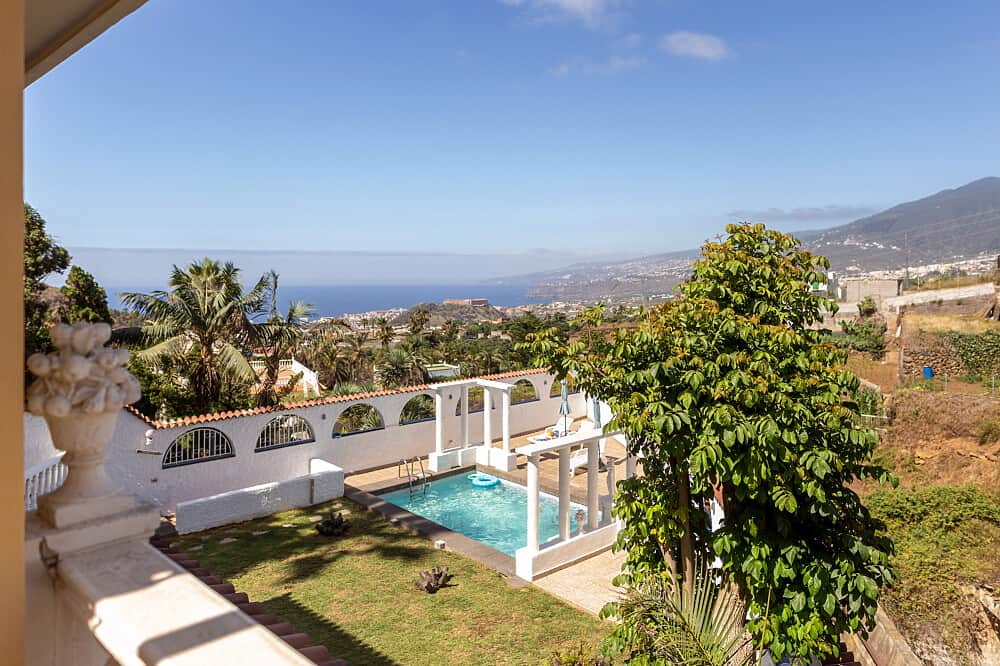 8 Day 50 Hours Yin Yoga & Acupressure TTC in Tenerife, Spain 5