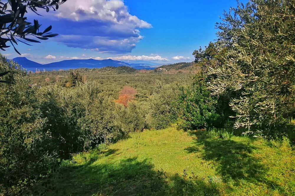 5 Day Thermal Springs Vegan Yoga Retreat with a Naturopath in Greece 4