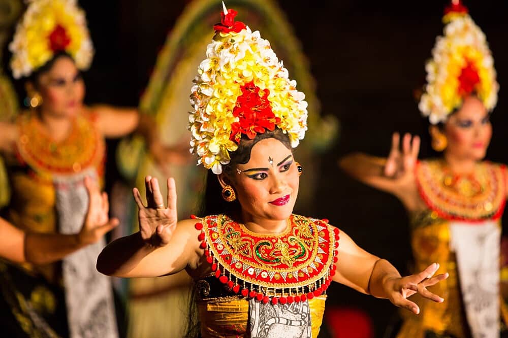 7 Day 'Own The Spotlight" - Women’s Ritual Theatre Retreat, Bali 1