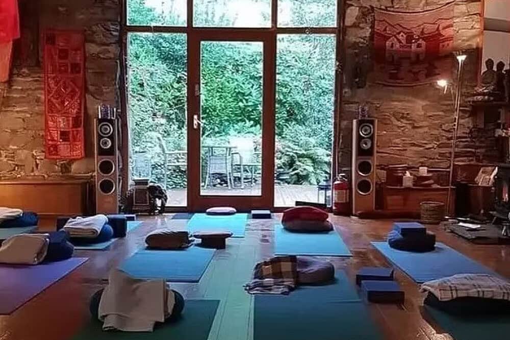 3 Day Yoga, Walking & Mindfulness Retreat, Nab Cottage, Rydal, UK 4