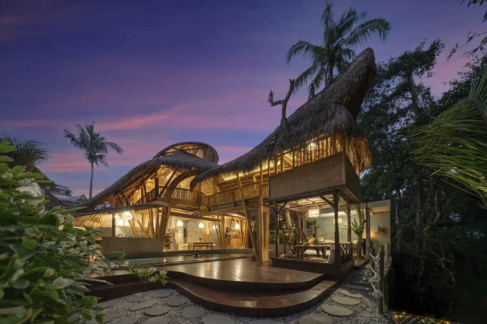 31 Day 300 Hour Yoga & Meditation Teacher Training in Ubud, Bali 4