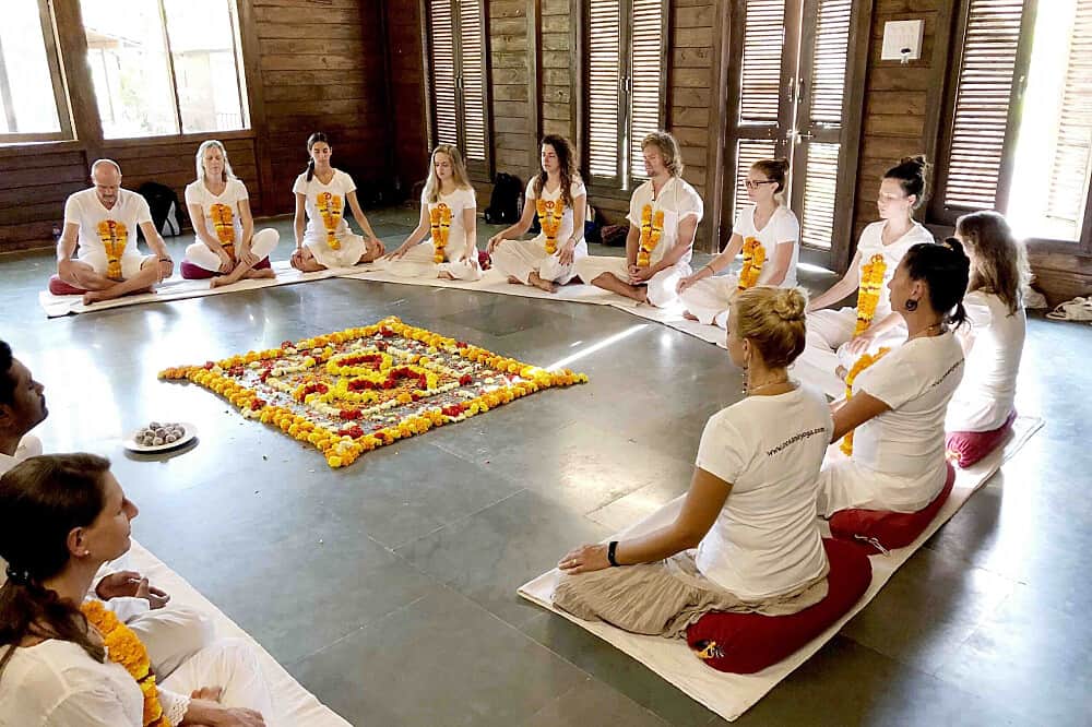 28 Day 300 Hour Luxury Yoga Teacher Training in Sri Lanka 4