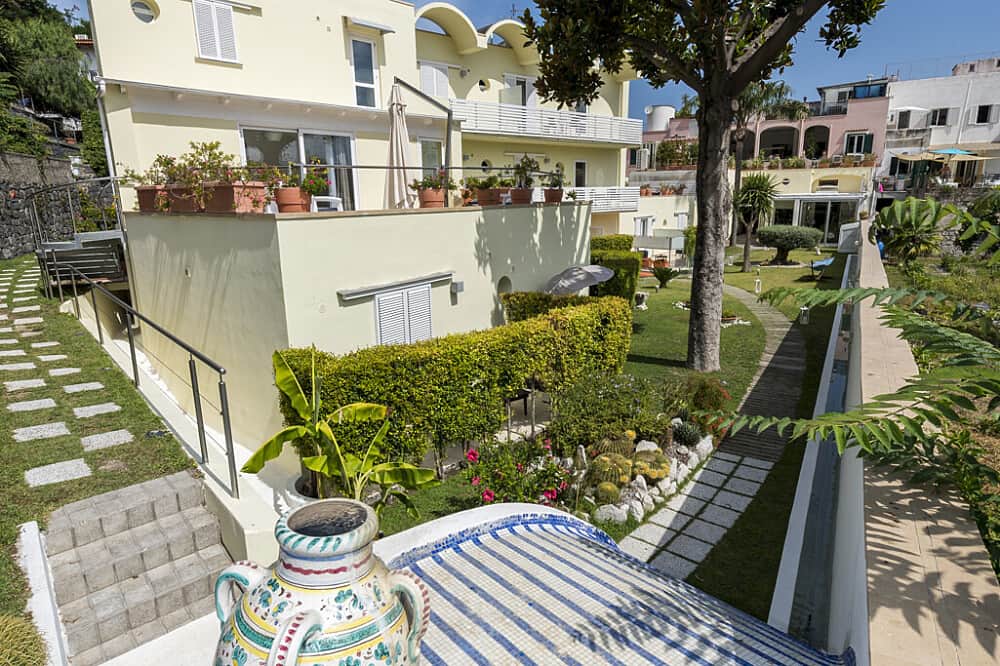 4 Day Pilates & Yoga Wellness Retreat in Ischia, Italy 6