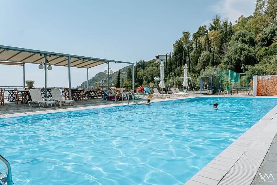 5 Day Summer Reset: Pilates Wellness Retreat in Greece 8