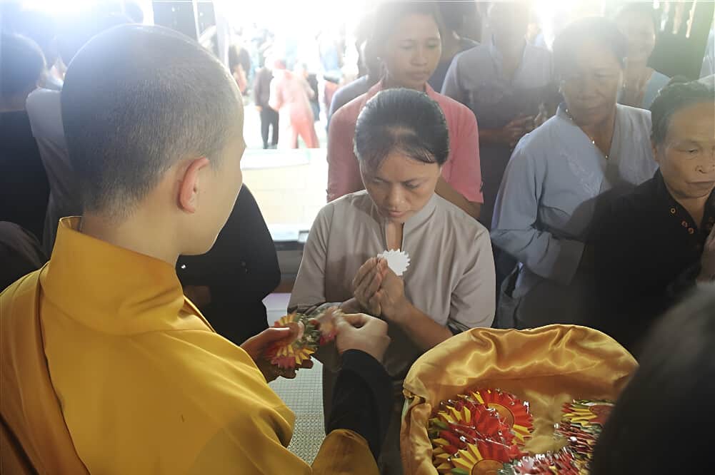 3 Day Buddhist Wisdom, Meditation & Monastic Life in Vietnam 8