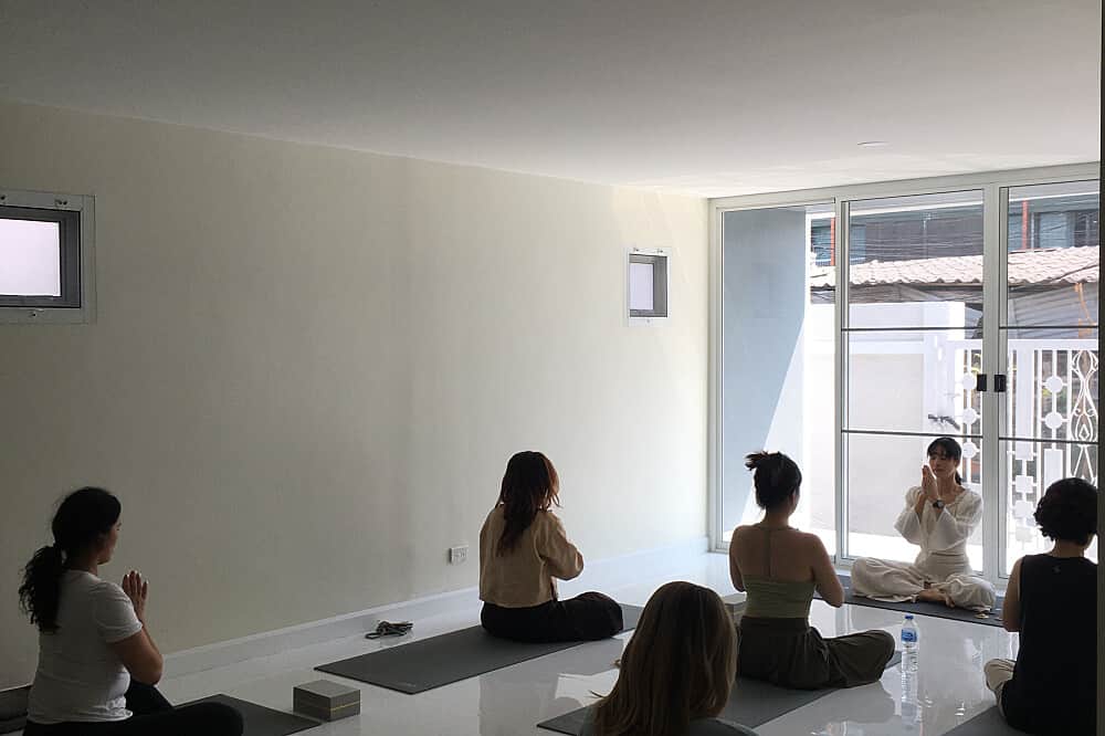 30 Day Urban Women's Yoga & Sound Healing Retreat in Thailand 6