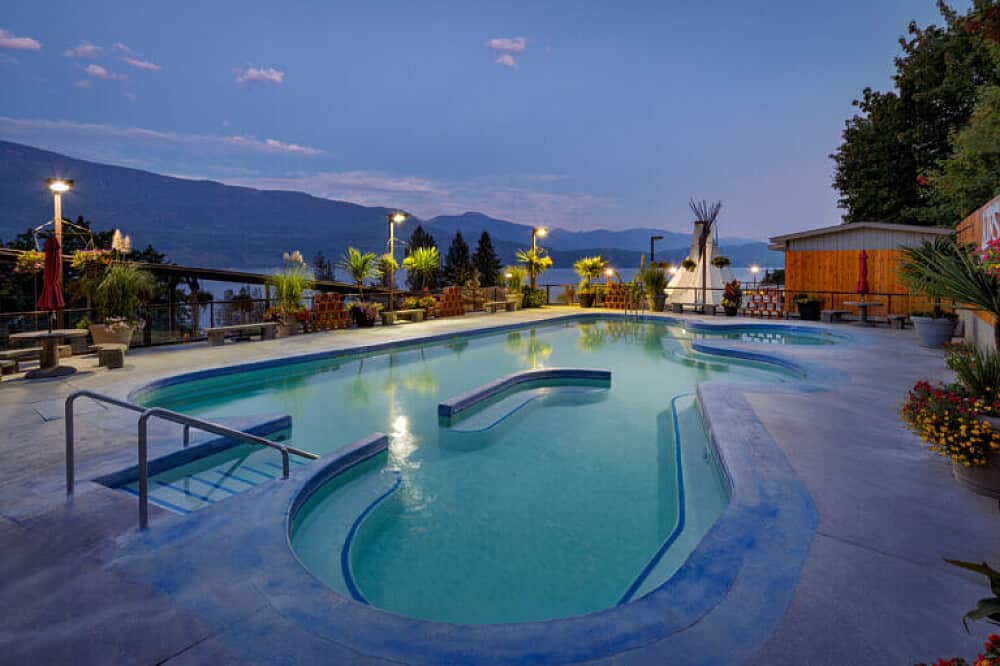 3 Day Love Getaway (Couple's Retreat) in Kaslo, BC, Canada 8