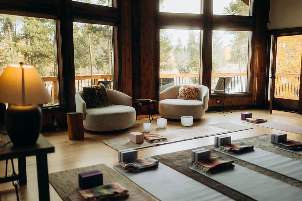 5 Day Inner Glow Retreat Yoga, Hiking & Healing in Oregon, USA 2