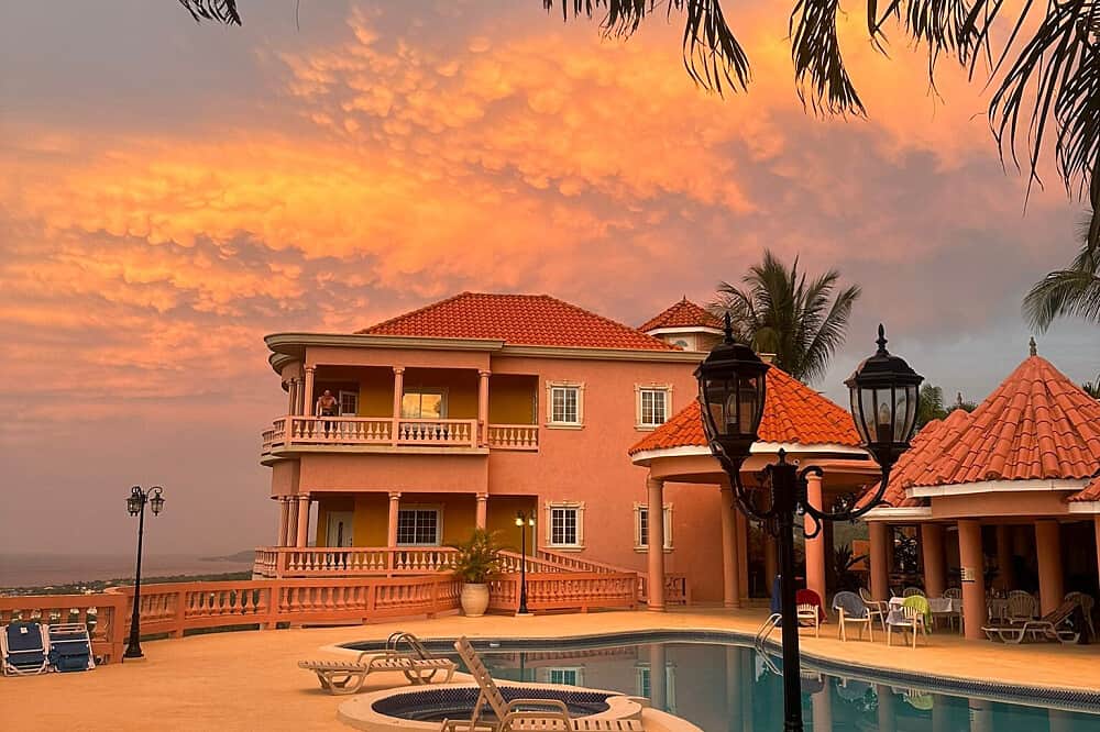 7 Day All-Inclusive Guided Psilocybin Retreat in Jamaica 6