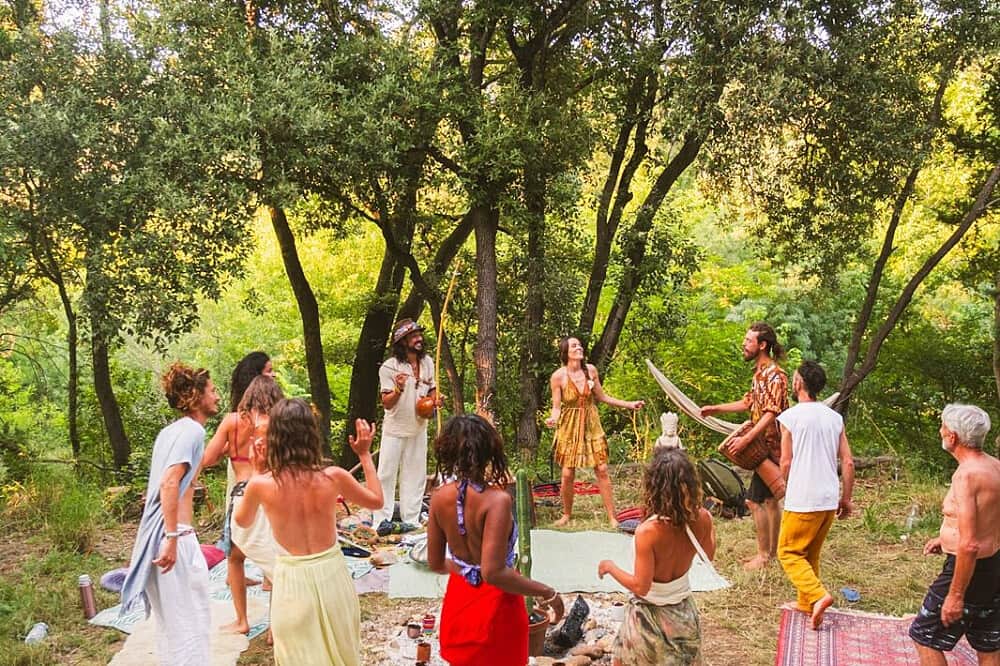 6 Day Voice & Soul Expansion - Sing,Play & Heal in France 7