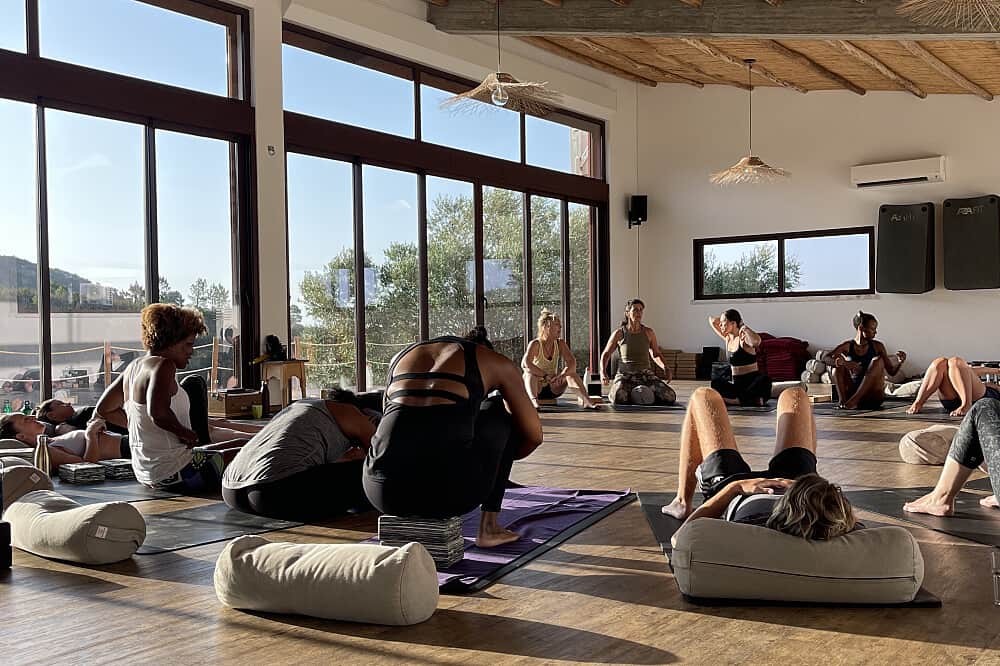 7 Day Elements of Feminine Strength Retreat, Faro, Portugal 4