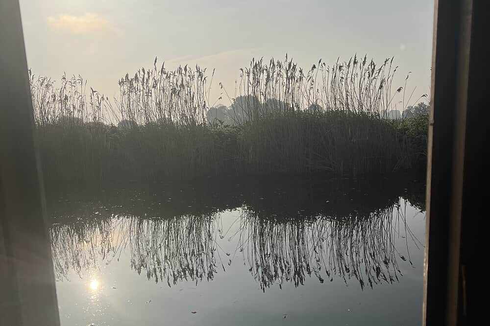 3 Day Women's Retreat Aboard Moon River, UK 7