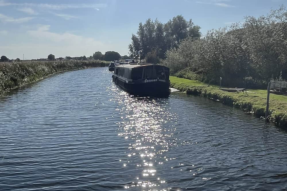 3 Day Women's Retreat Aboard Moon River, UK 8