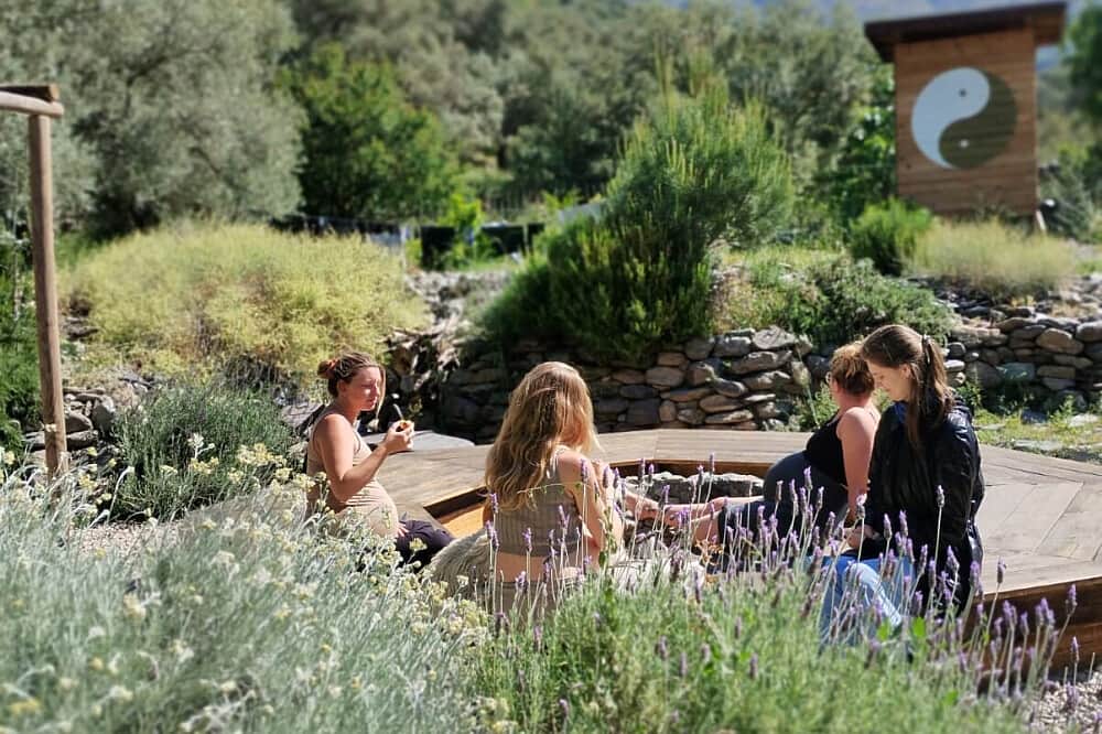 5 Day Prenatal Yoga & Meditation Retreat (with midwife) - 'Earth Mama" in Spain 5