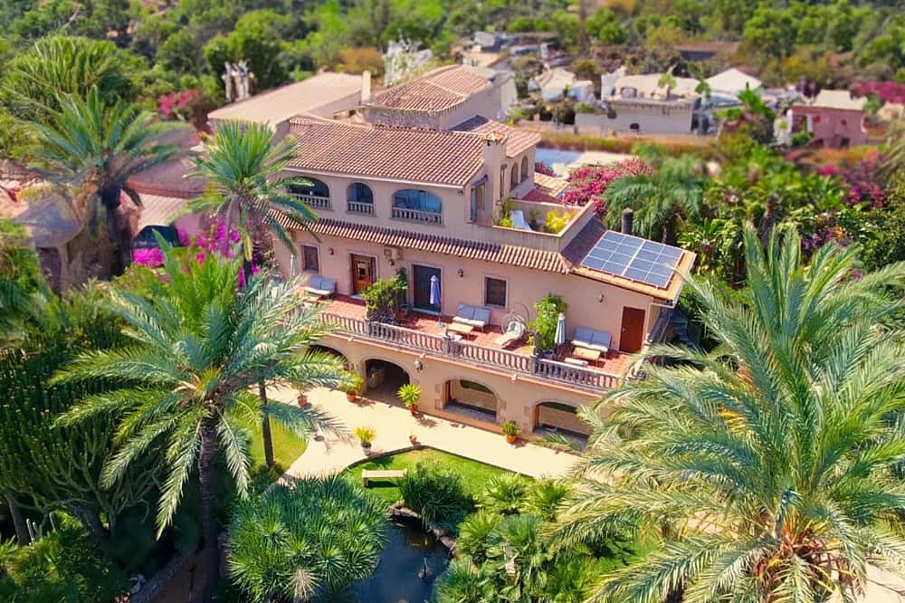 6 Day Yoga & Meditation: Change Ourselves & The World in Spain 1