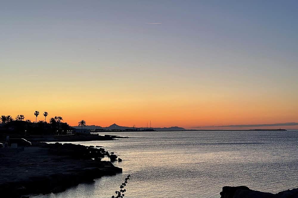 6 Day Yoga & Meditation: Change Ourselves & The World in Spain 7