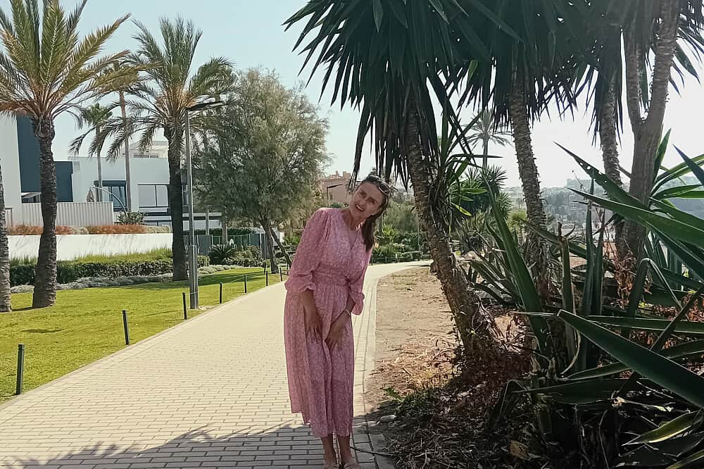 7 Day Somatic Stress Therapy Between Mountain and Seawalk, Spain 1