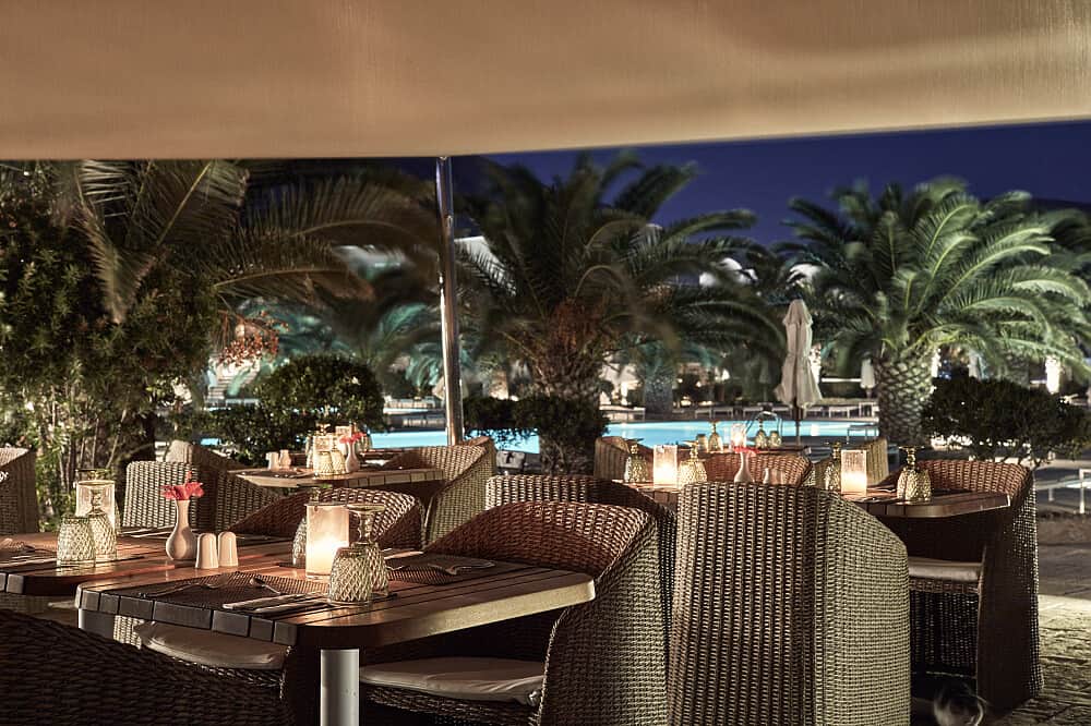 7 Day Santorini Reading Retreat in Greece 7