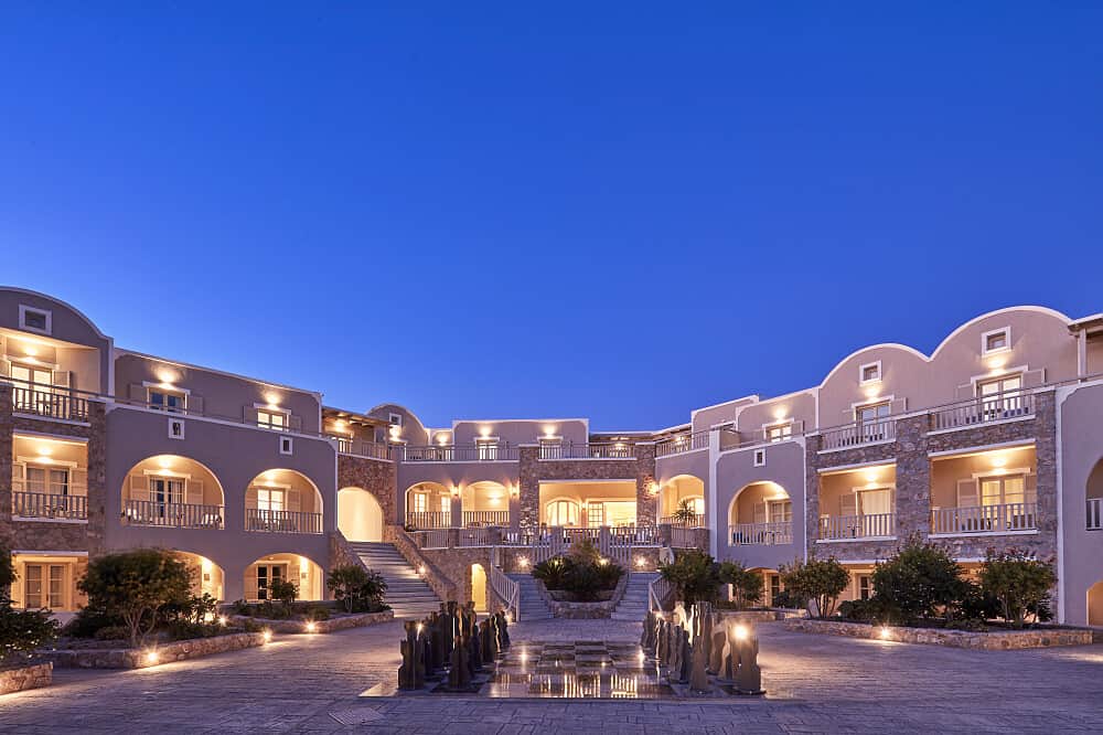 7 Day Santorini Reading Retreat in Greece 8