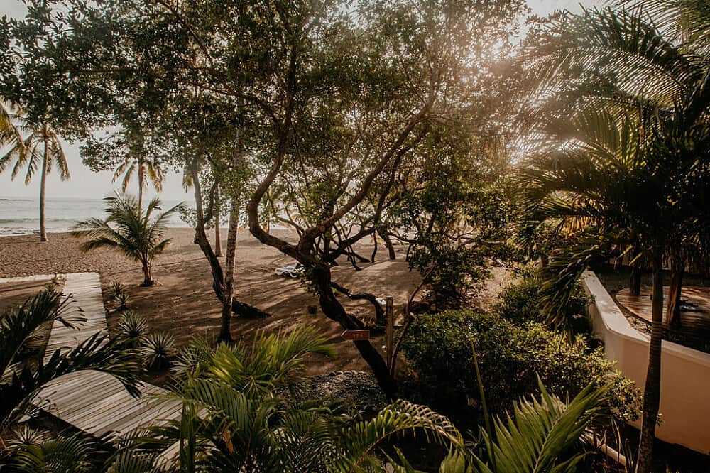 7 Day Tides of Remembering: An Ocean Therapy For Grief in Panama 4