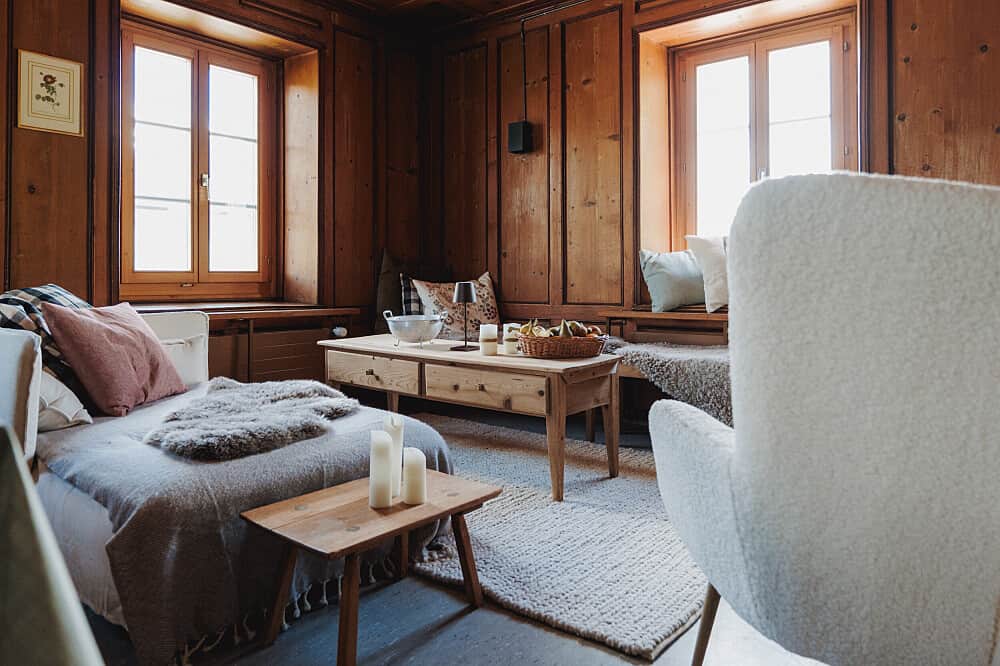 15 Day Hiking & Wellness Co-Living Retreat in the Swiss Mountains 3