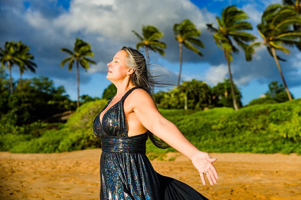 3 Day 1 on 1 Feminine Power Photoshoot Retreat in Hawaii 8