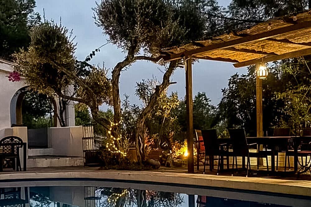 6 Day EVOLVE Retreat for Women Near Malaga, Spain 3