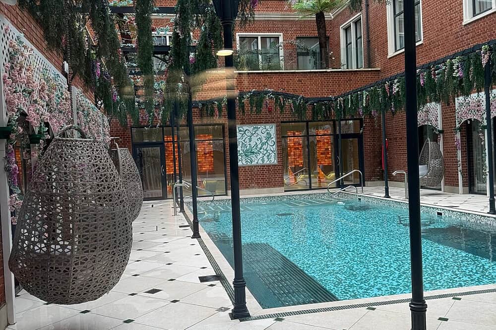 3 Day 1-1 Woman Confidence&Self-Worth in Windsor Castle, UK 7