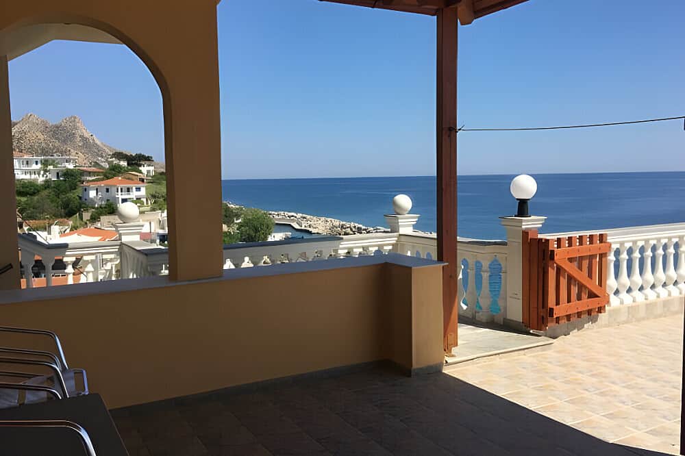 8 Day Inner Peace: Emotional Balance in a Turbulent World, Greece 6