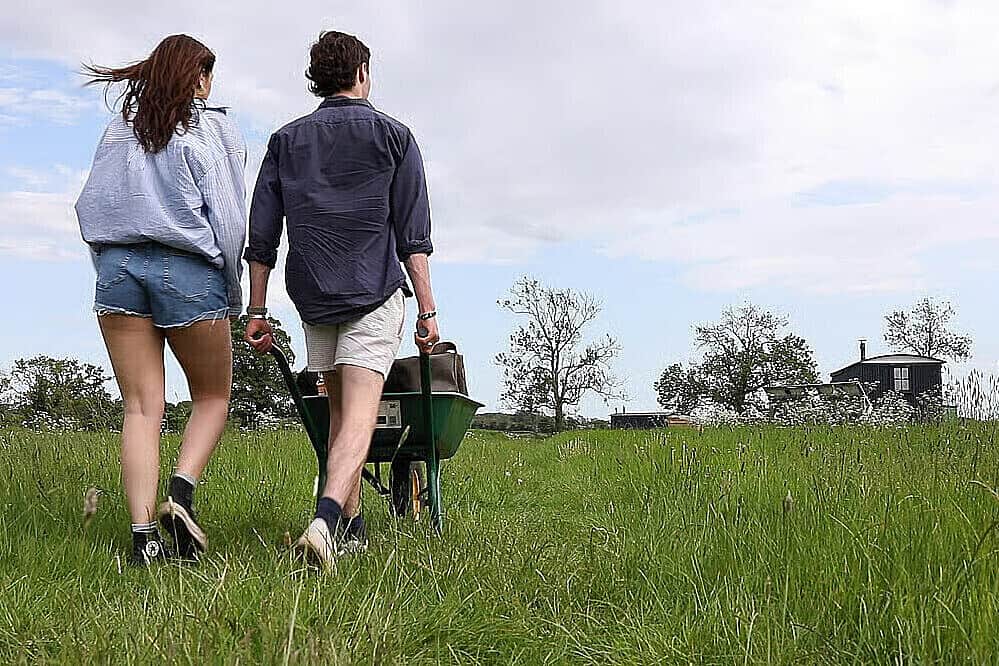 3 Day Full Body Flow Glamping Retreat in the Magical Cotswolds 8