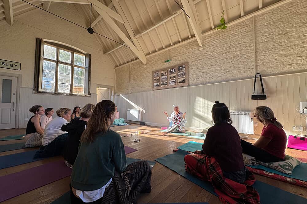 3 Day Full Body Flow Glamping Retreat in the Magical Cotswolds 2