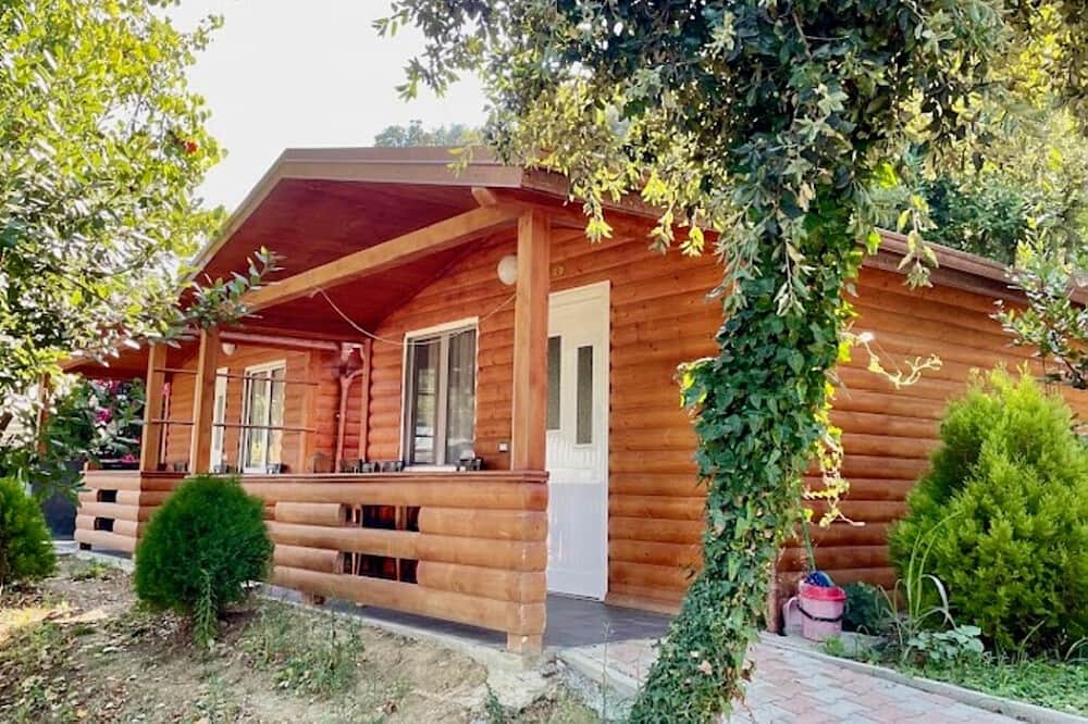 9 Days from Mountains and Waterfalls to the Beach in Albania 5