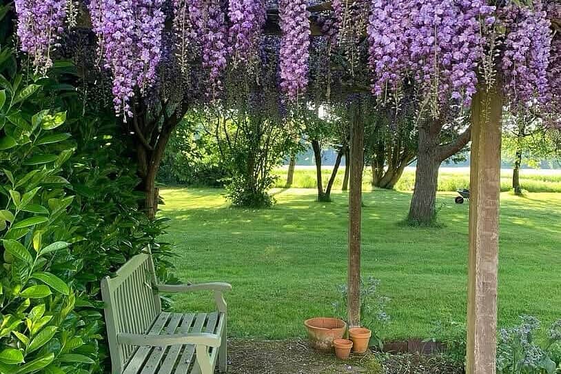 8 Day Tapestry as Art & Relaxation Retreat at La Faye, France 3