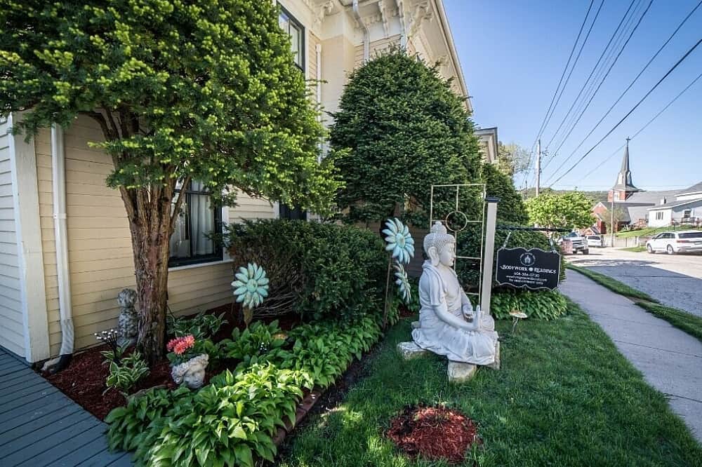 7 Day Return Home to Your Heart Yoga Retreat, Iowa, US 1