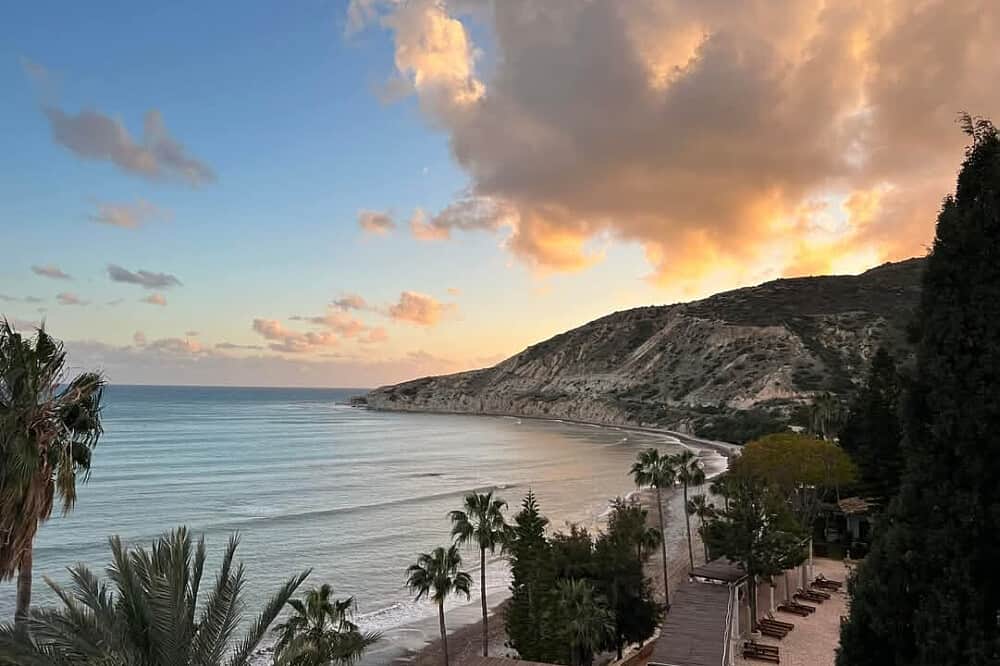 4 Day 1:1 Executive & Emotional Burnout Recovery Retreat | Cyprus 3